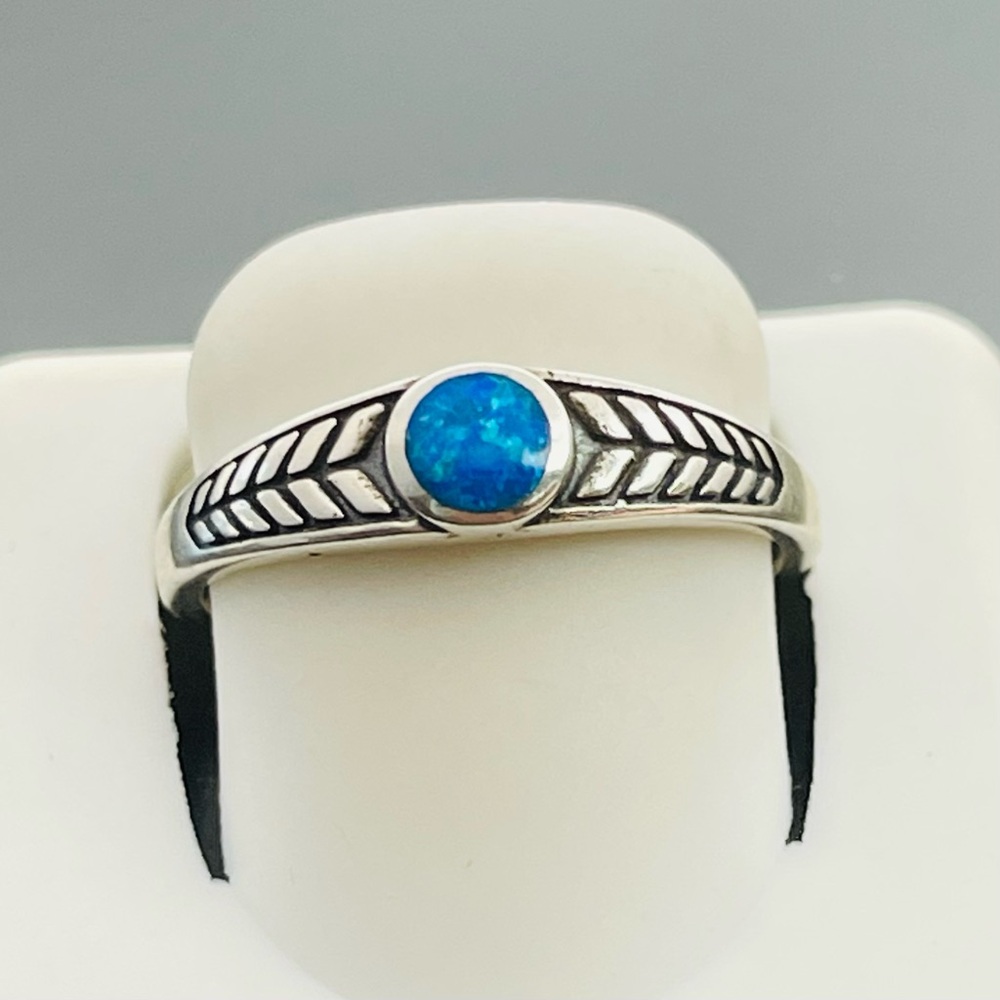 Size 7.5 Solid 925 Silver Lab Opal Ring - image 2